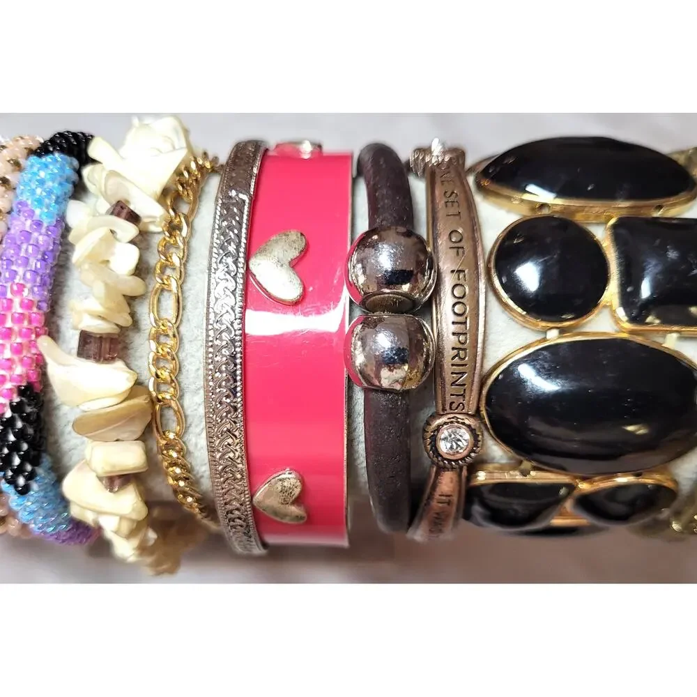 Vtg Y2K 17 Pc Bracelet Lot Mixed Styles Bangle Stretch Beaded Stacking Layered